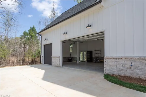 $712,000 | 218 Ivory Lane, Lexington, NC 27292
