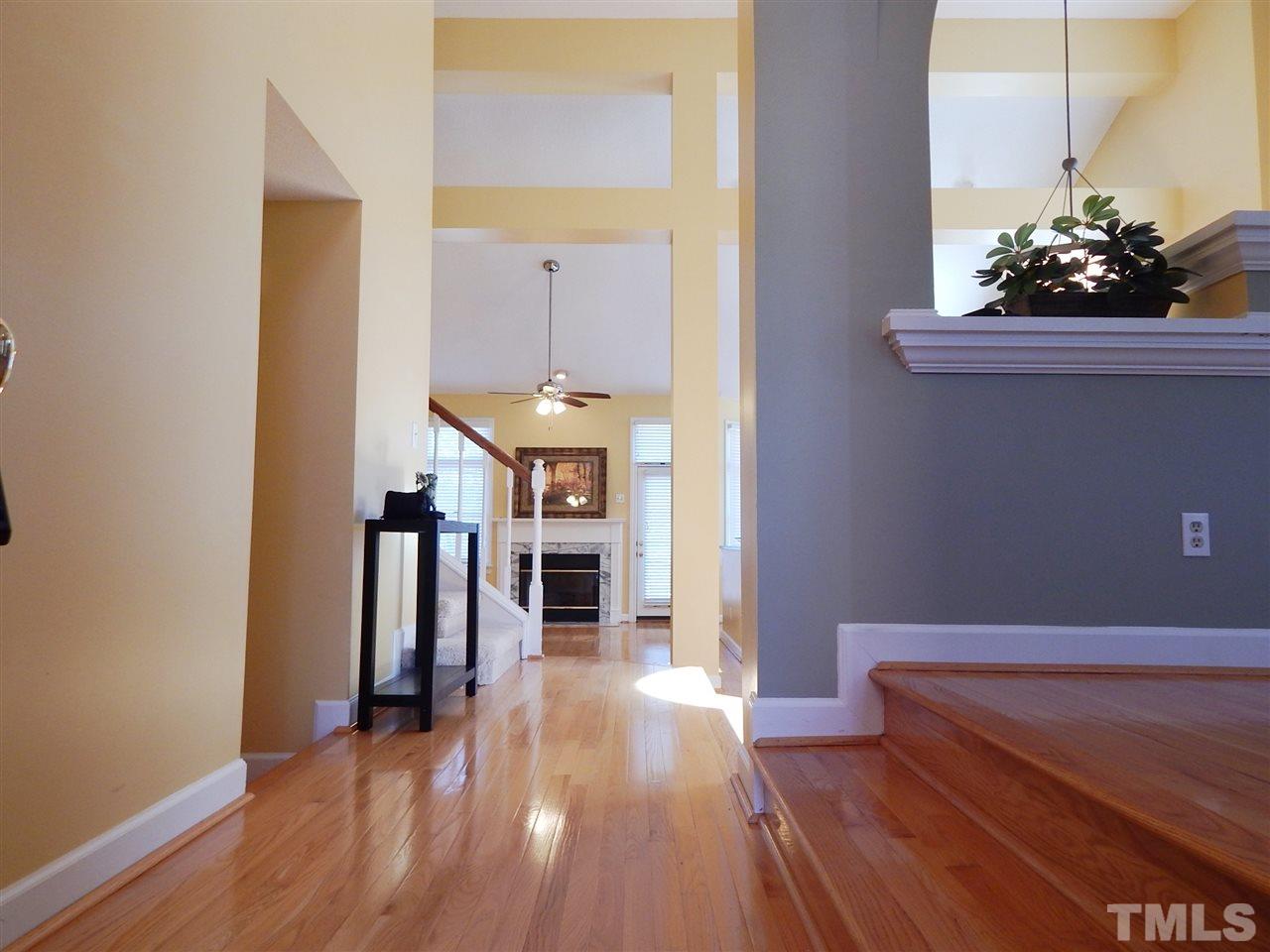 10117 Goodview Court Raleigh, NC 27613 - Photo 2 of 21