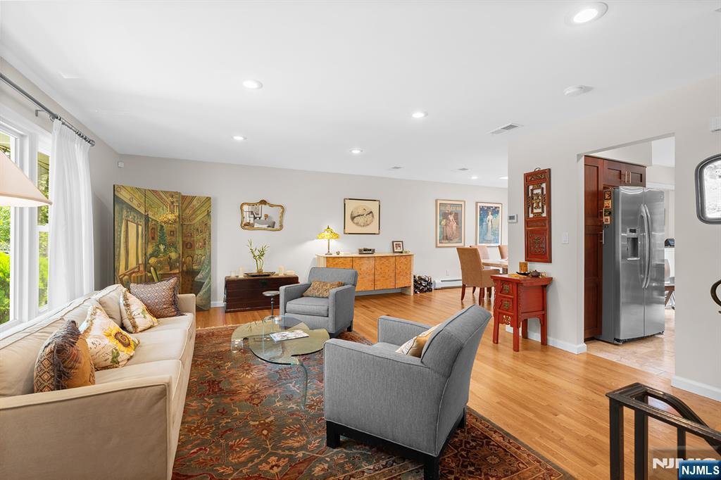 29 Woodland Road Demarest, NJ 07627 - Photo 8 of 25 Gallery Image 8
