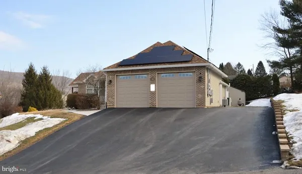 $405,000 | 4 Linden Court, Ashland, PA 17921