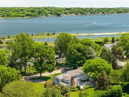 $2,250,000 | 9 Stone Tower Lane, Barrington, RI 02806