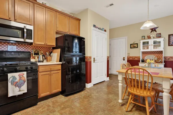 $449,900 | 134 Devonshire Way, Sellersville, PA 18960