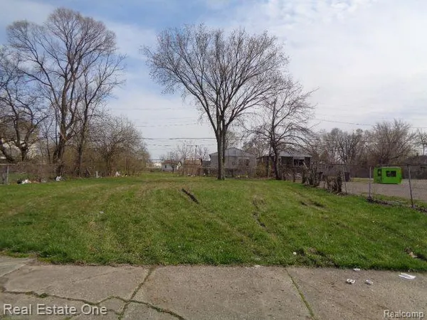 $10,000 | 5566 Talbot Street, Hamtramck, MI 48212