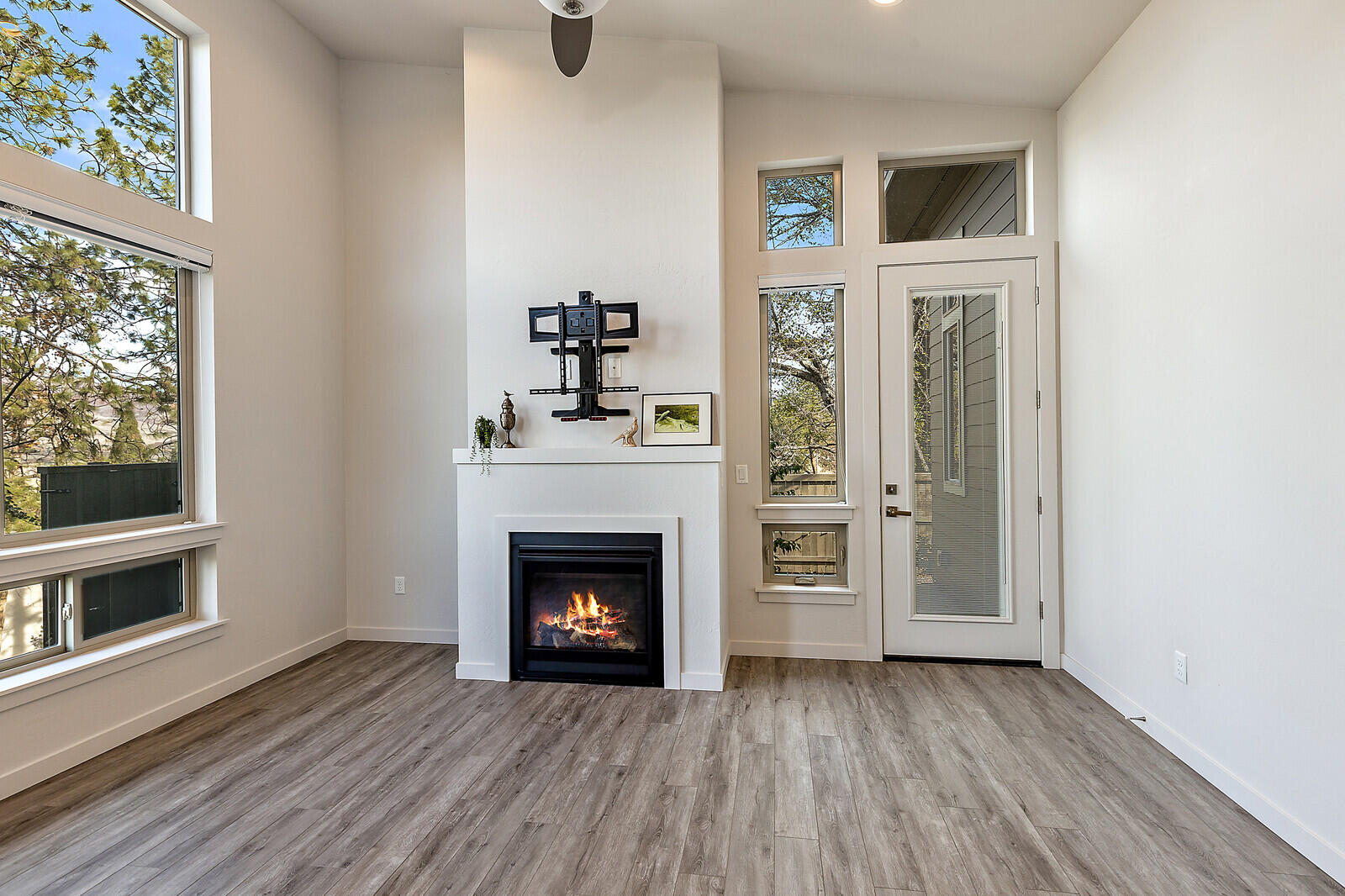 592-594 Roca Street Ashland, OR 97520 - Photo 10 of 43 13_RS_13_mls