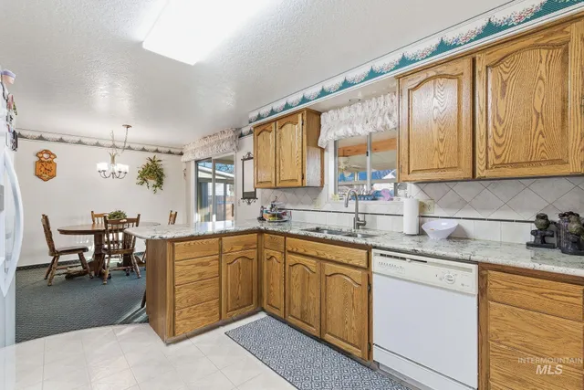$499,000 | 5621 Centerbrook Drive, Boise, ID 83705