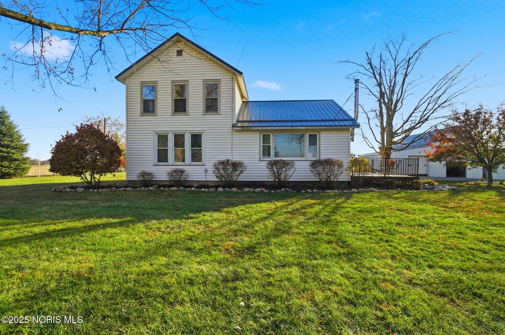 11405 Box Road Grand Rapids, OH 43522 - Photo 1 of 71 008