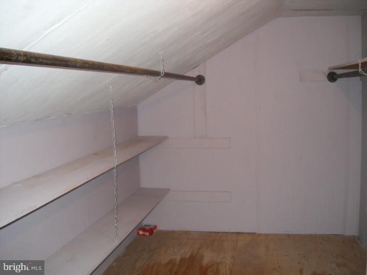 821 Hilltop Road Cinnaminson, NJ 08077 - Photo 12 of 16 Closet