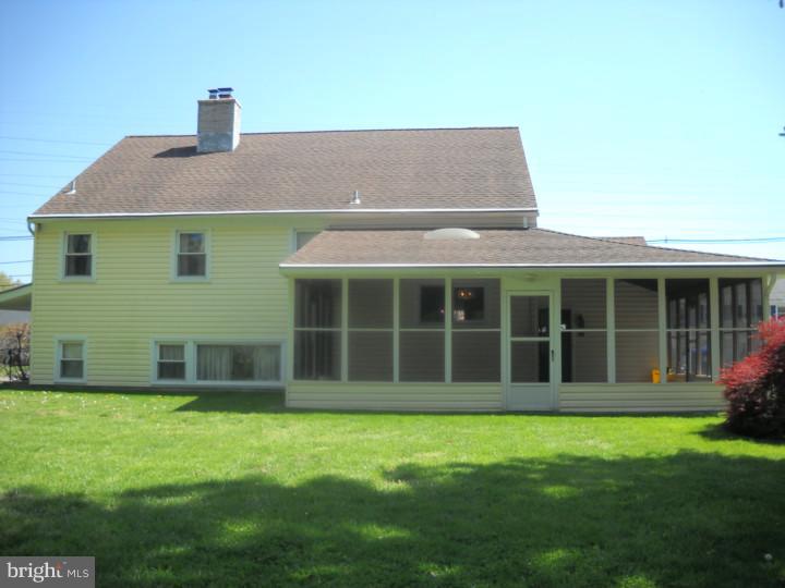 821 Hilltop Road Cinnaminson, NJ 08077 - Photo 14 of 16 Exterior Back