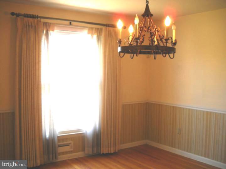 821 Hilltop Road Cinnaminson, NJ 08077 - Photo 6 of 16 Dining Room