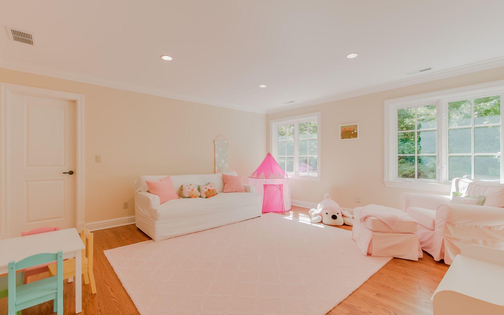 237 Hickok Road New Canaan, CT 06840 - Photo 28 of 41 46