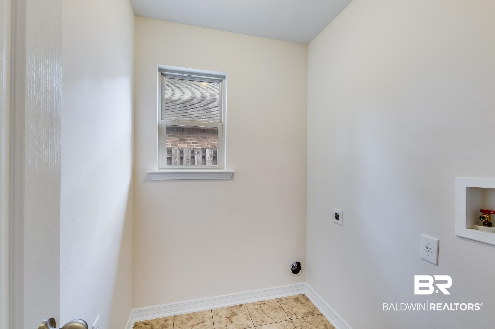 7363 Franklin Square Court Daphne, AL 36526 - Photo 24 of 31 Laundry Room