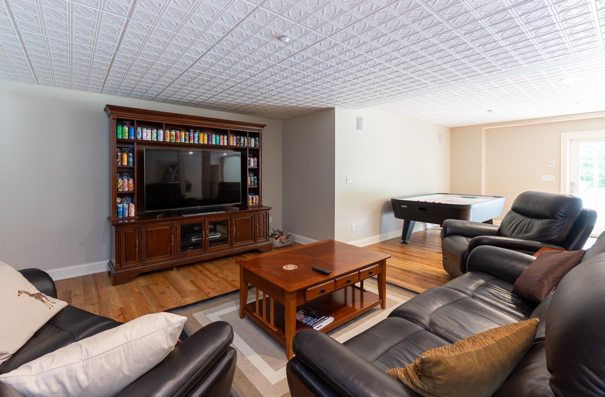 3 Bartlett Drive Bedford, NH 03110 - Photo 32 of 40