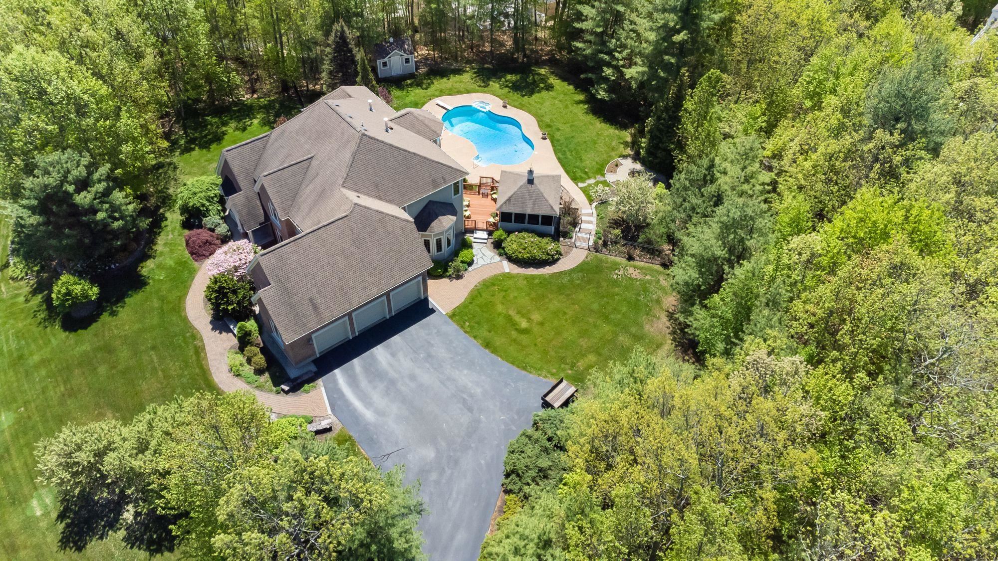 3 Bartlett Drive Bedford, NH 03110 - Photo 39 of 40