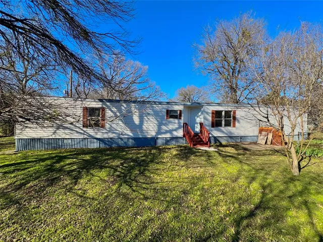 $240,000 | 2010 Spring Court, Unit A, Azle, TX 76020