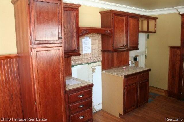 156 Eleanor Road Highland, MI 48356 - Photo 12 of 17 Kitchen