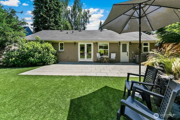 $989,500 | 8623 30th Avenue Northeast, Seattle, WA 98115