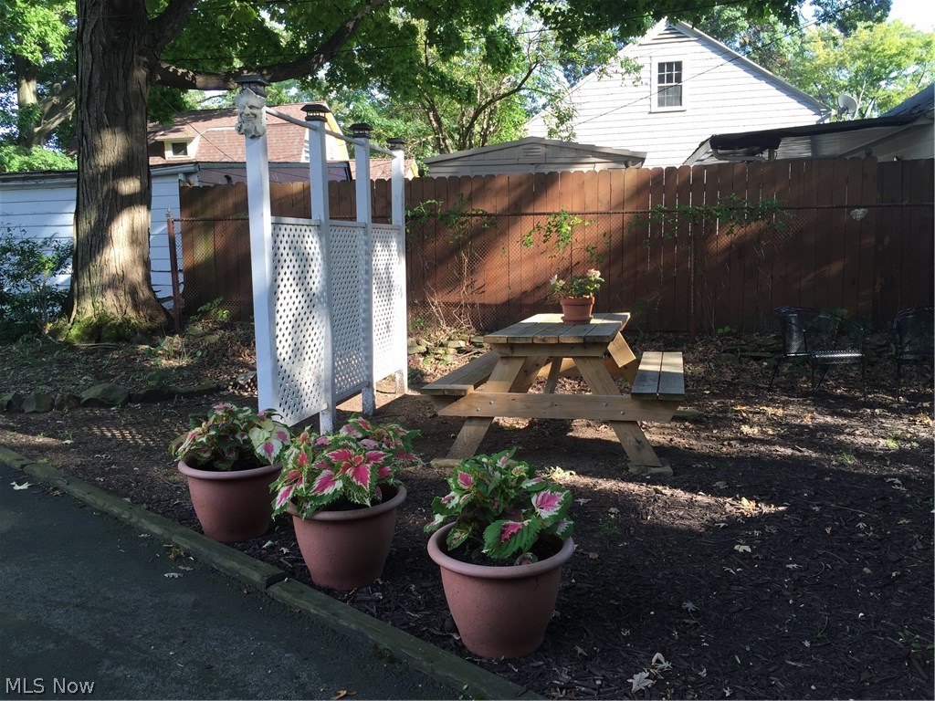 1082 Allston Road Cleveland Heights, OH 44121 - Photo 28 of 35