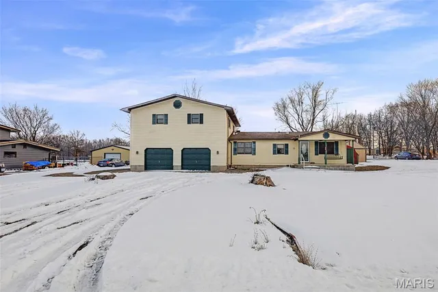 $210,000 | 240 Taft Street, Marissa, IL 62257