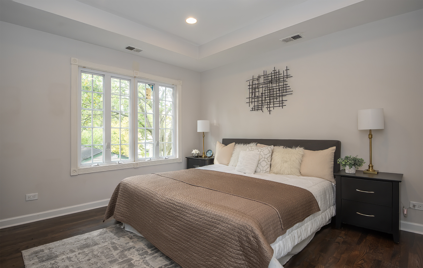 216 Flora Avenue Glenview, IL 60025 - Photo 20 of 40 a bedroom with a bed and a window