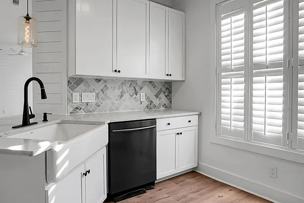 $2,750 | 260 Seven Farms Drive, Unit 203, Charleston, SC 29492