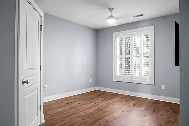 $2,750 | 260 Seven Farms Drive, Unit 203, Charleston, SC 29492