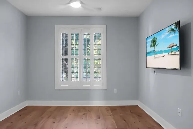 $2,750 | 260 Seven Farms Drive, Unit 203, Charleston, SC 29492