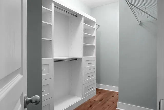 $2,750 | 260 Seven Farms Drive, Unit 203, Charleston, SC 29492