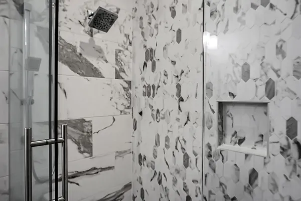 $2,750 | 260 Seven Farms Drive, Unit 203, Charleston, SC 29492