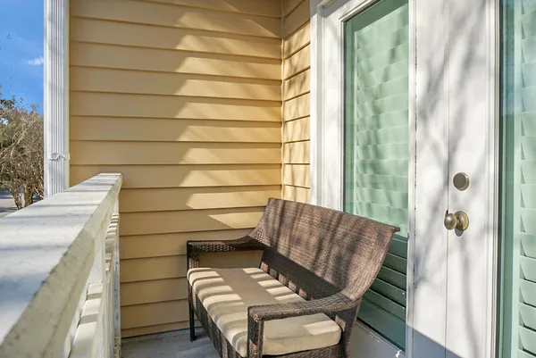 $2,750 | 260 Seven Farms Drive, Unit 203, Charleston, SC 29492