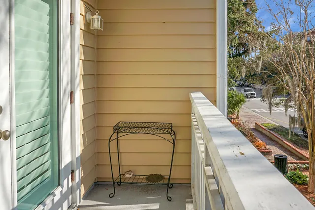 $2,750 | 260 Seven Farms Drive, Unit 203, Charleston, SC 29492