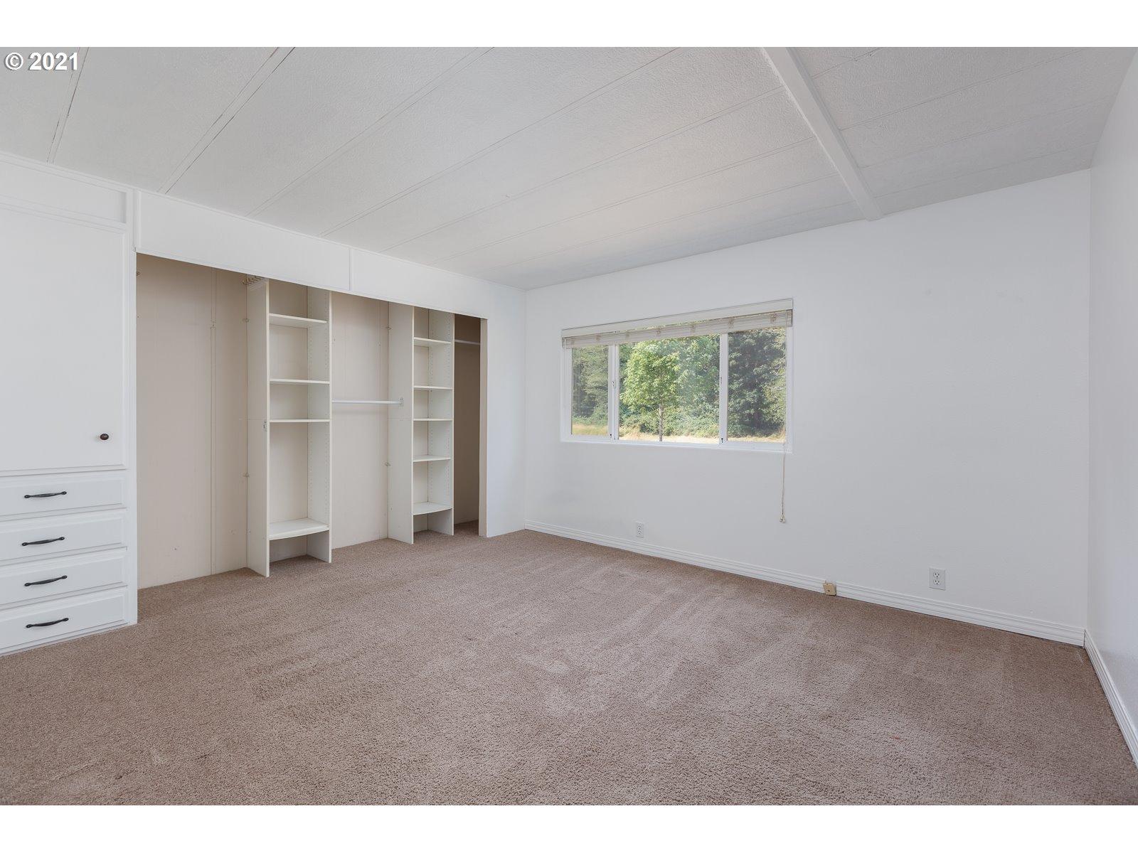 3073 North North Bank Road Otis, OR 97368 - Photo 10 of 32 Gallery Image 10