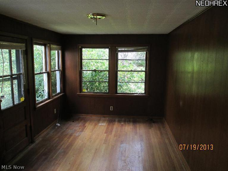 5273 Bridgewater Road Lyndhurst, OH 44124 - Photo 5 of 14