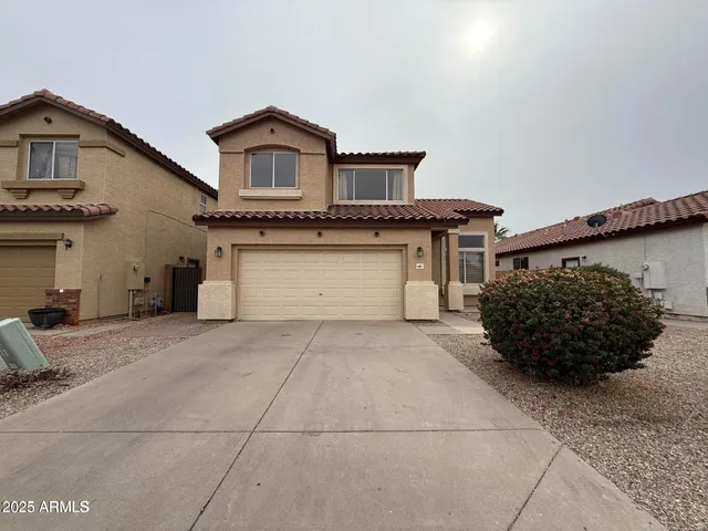 a view of a back yard of the house