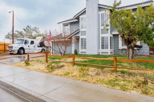 840 West Dolphin Avenue Ridgecrest, CA 93555 - Photo 2 of 24 Gallery Image 2