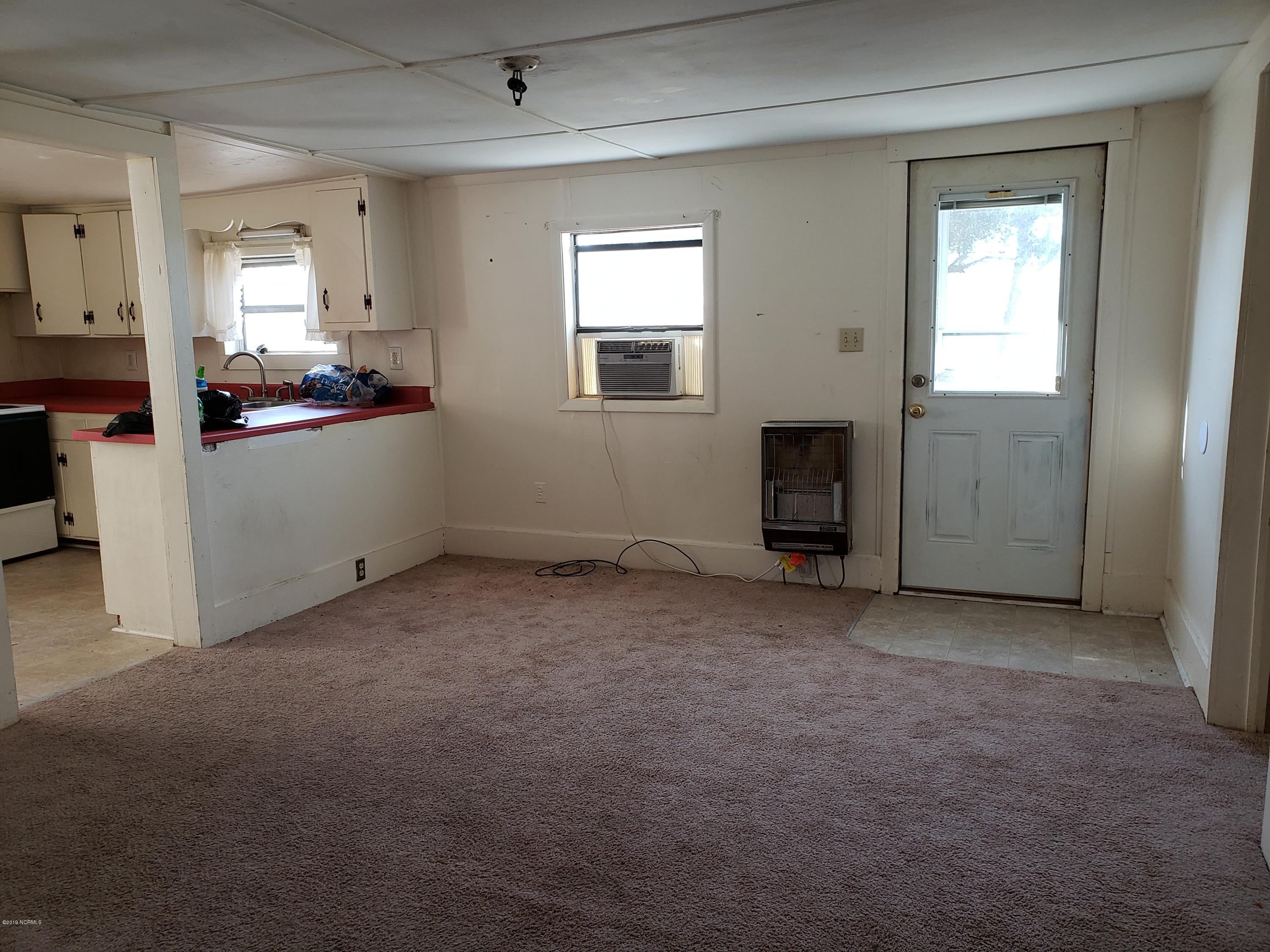 1287 Haw Branch Road Beulaville, NC 28518 - Photo 4 of 17 Living Area