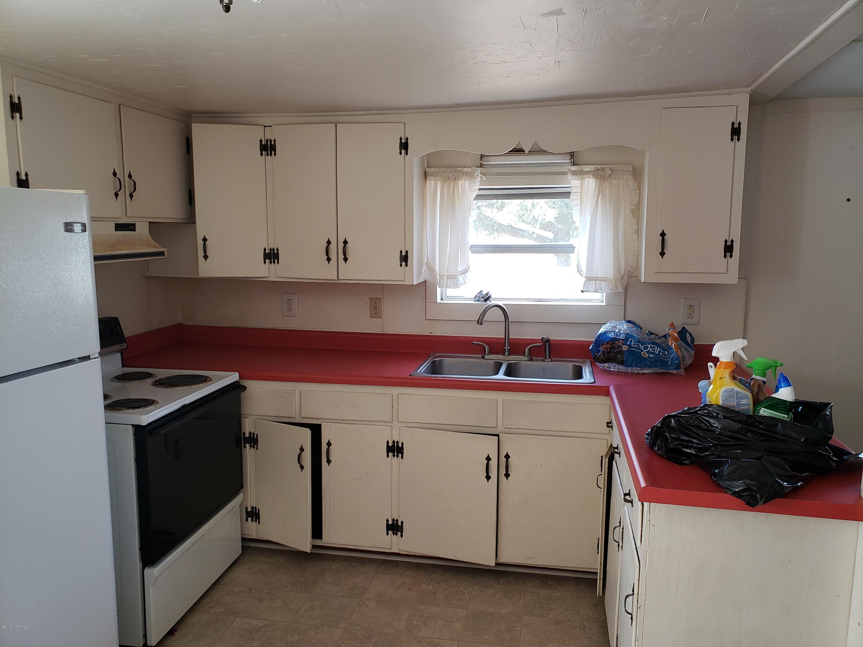 1287 Haw Branch Road Beulaville, NC 28518 - Photo 6 of 17 Kitchen