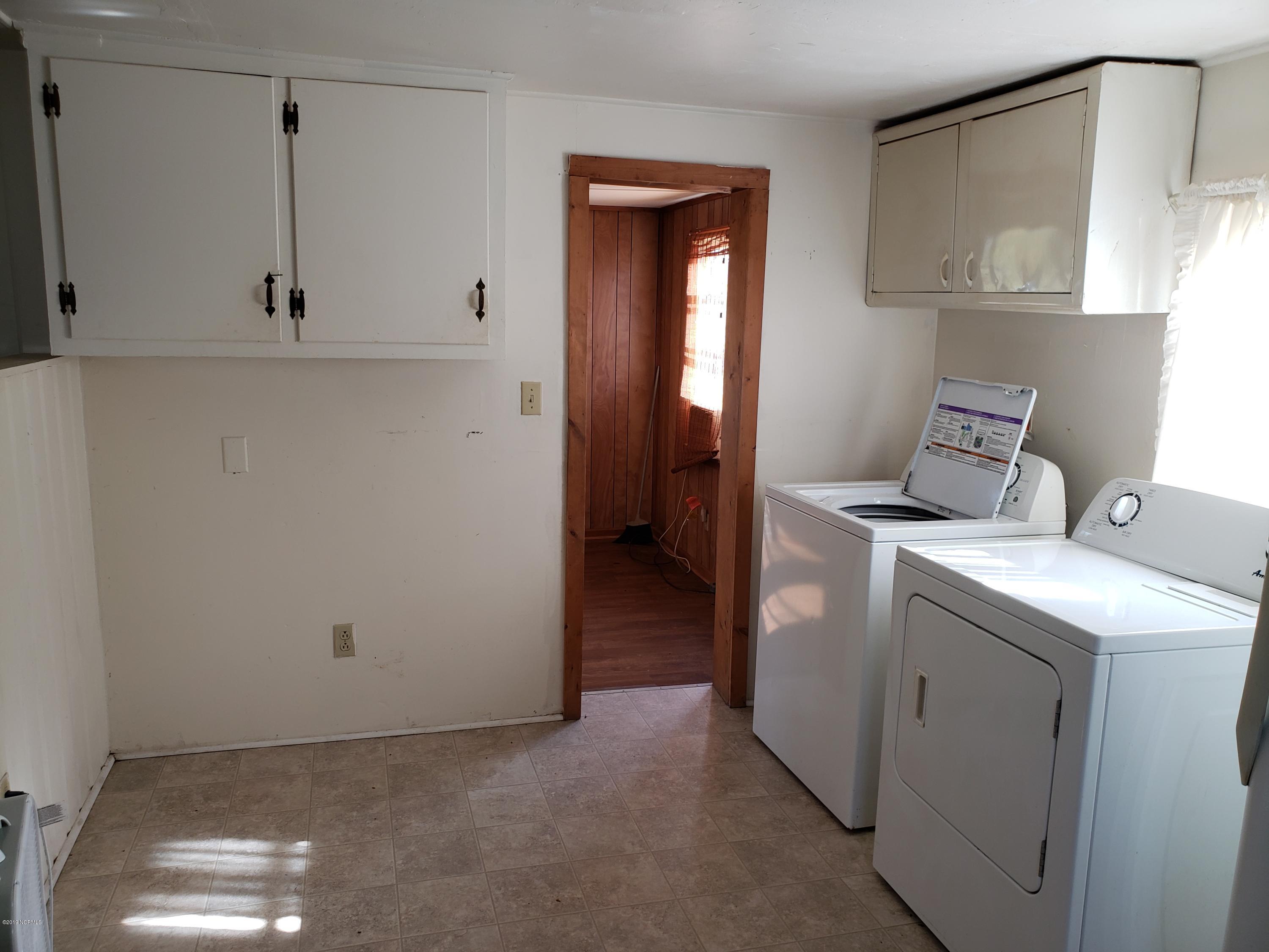 1287 Haw Branch Road Beulaville, NC 28518 - Photo 7 of 17 Kitchen