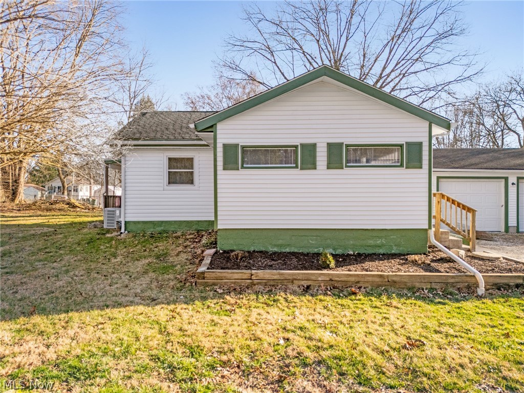 368 Jarvis Road Akron, OH 44319 - Photo 28 of 32