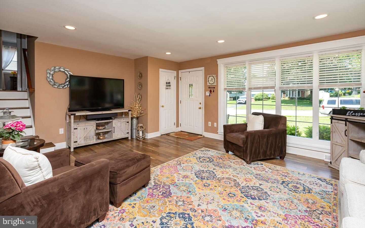 524 Vernon Road Springfield, PA 19064 - Photo 12 of 38 Living room