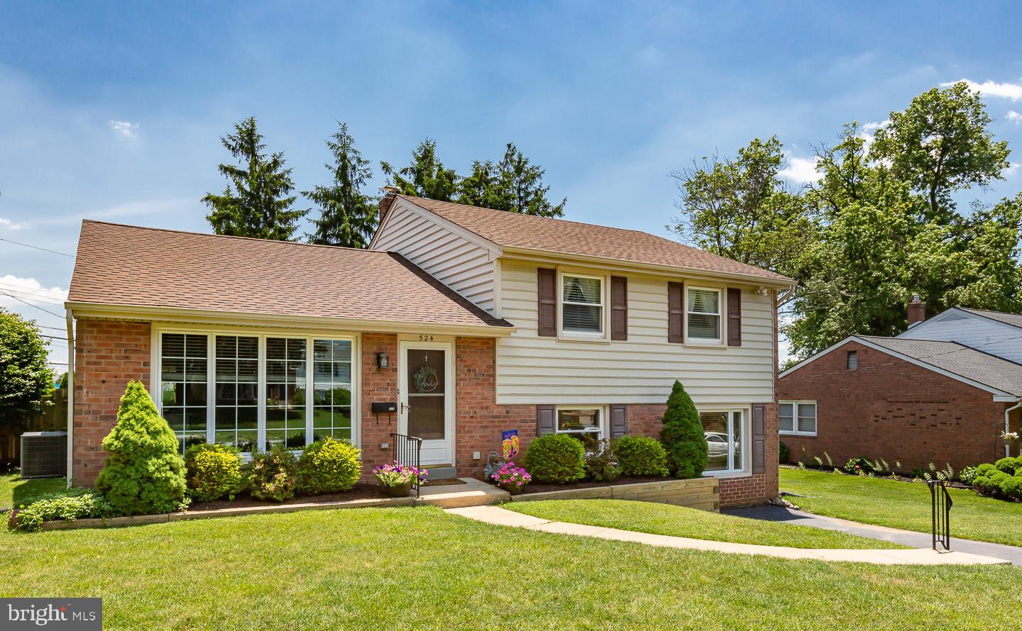 524 Vernon Road Springfield, PA 19064 - Photo 2 of 38