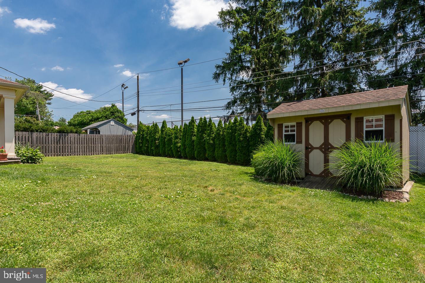 524 Vernon Road Springfield, PA 19064 - Photo 5 of 38