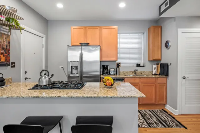 $324,700 | 5623 North Wayne Avenue, Unit 1B, Chicago, IL 60660