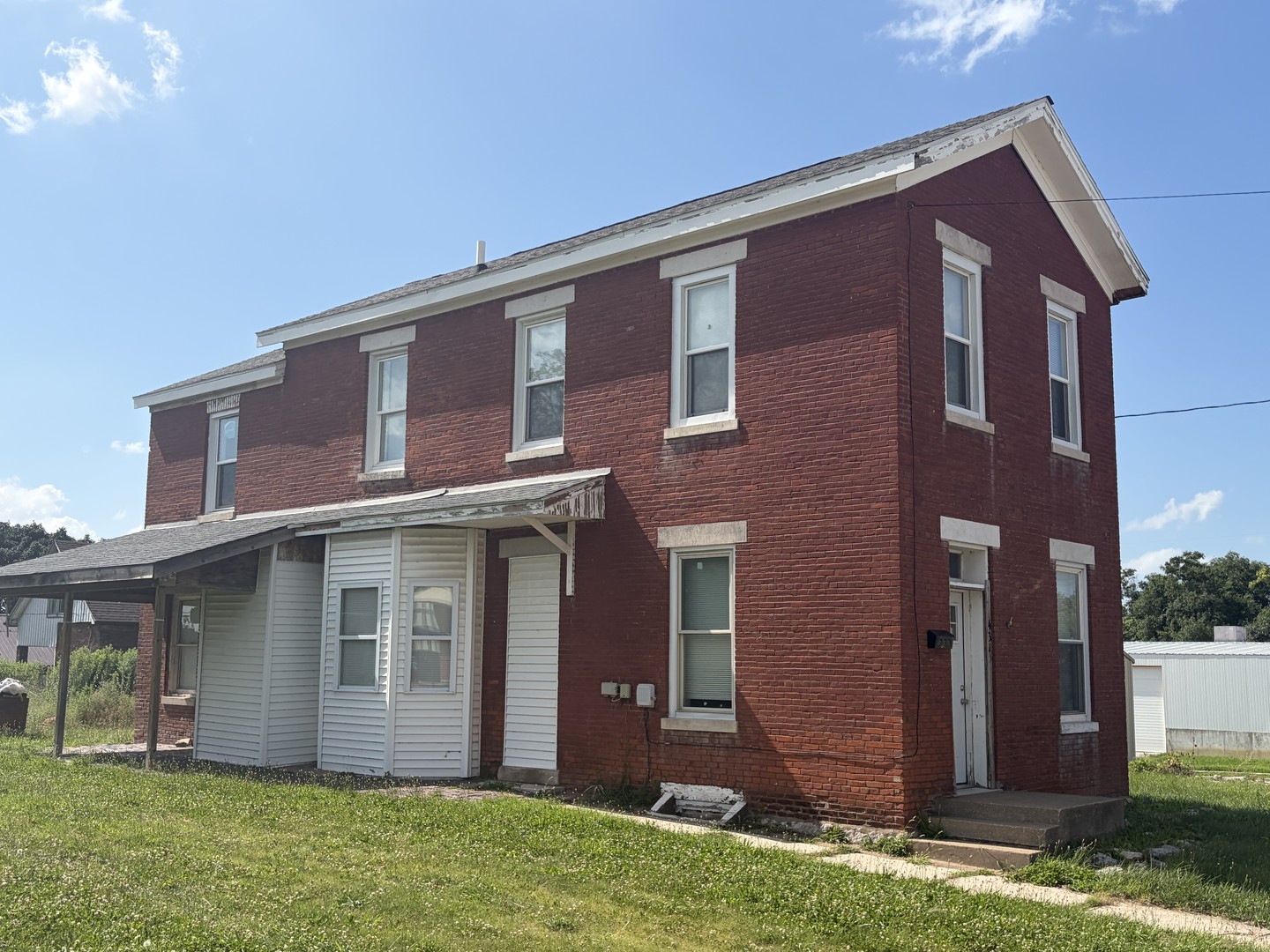 431 North 5th Street Quincy, IL 62301 - Photo 2 of 21