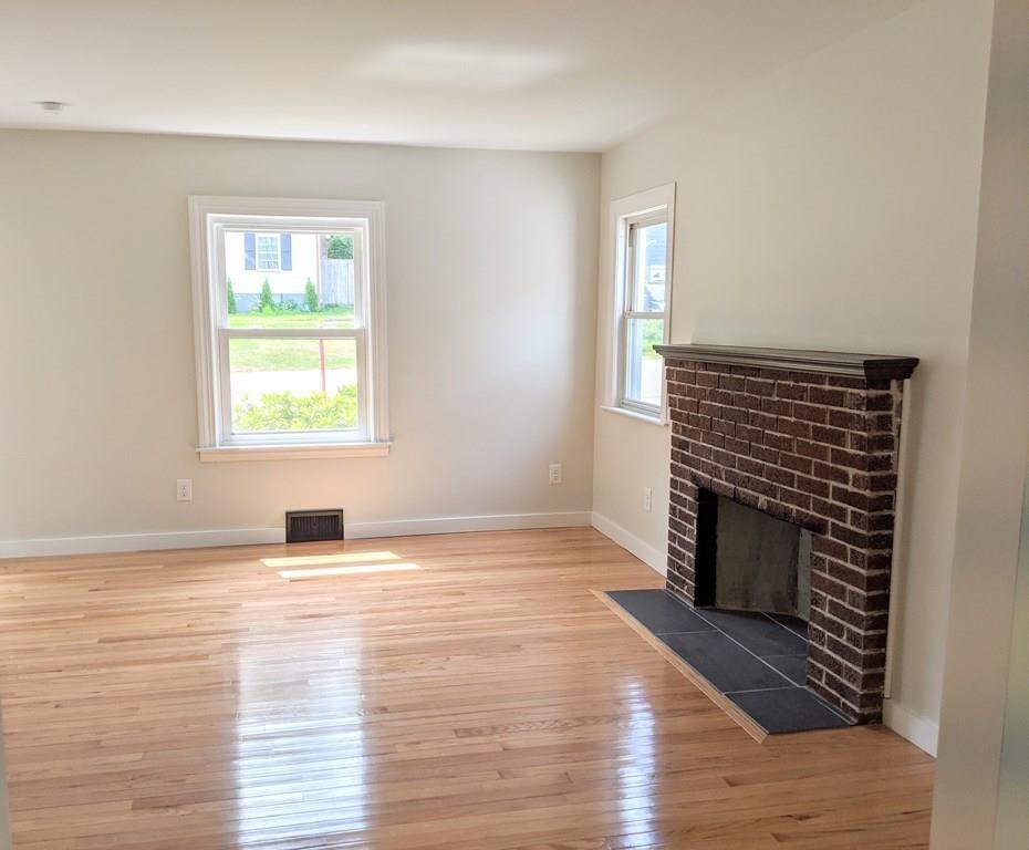9 Springbrook Road Auburn, MA 01501 - Photo 4 of 16 Gallery Image 4