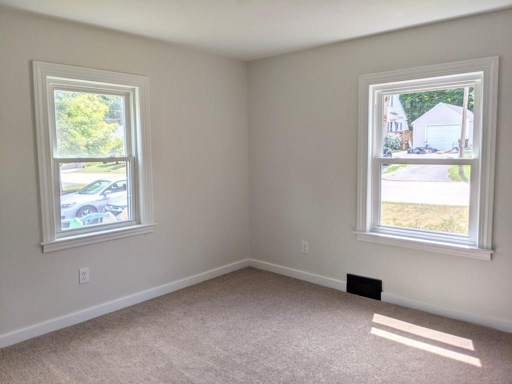 9 Springbrook Road Auburn, MA 01501 - Photo 8 of 16 Gallery Image 8