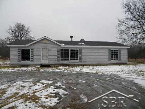5649 Murphy Lake Road Millington, MI 48746 - Photo 2 of 15 20091256-1.JPG
