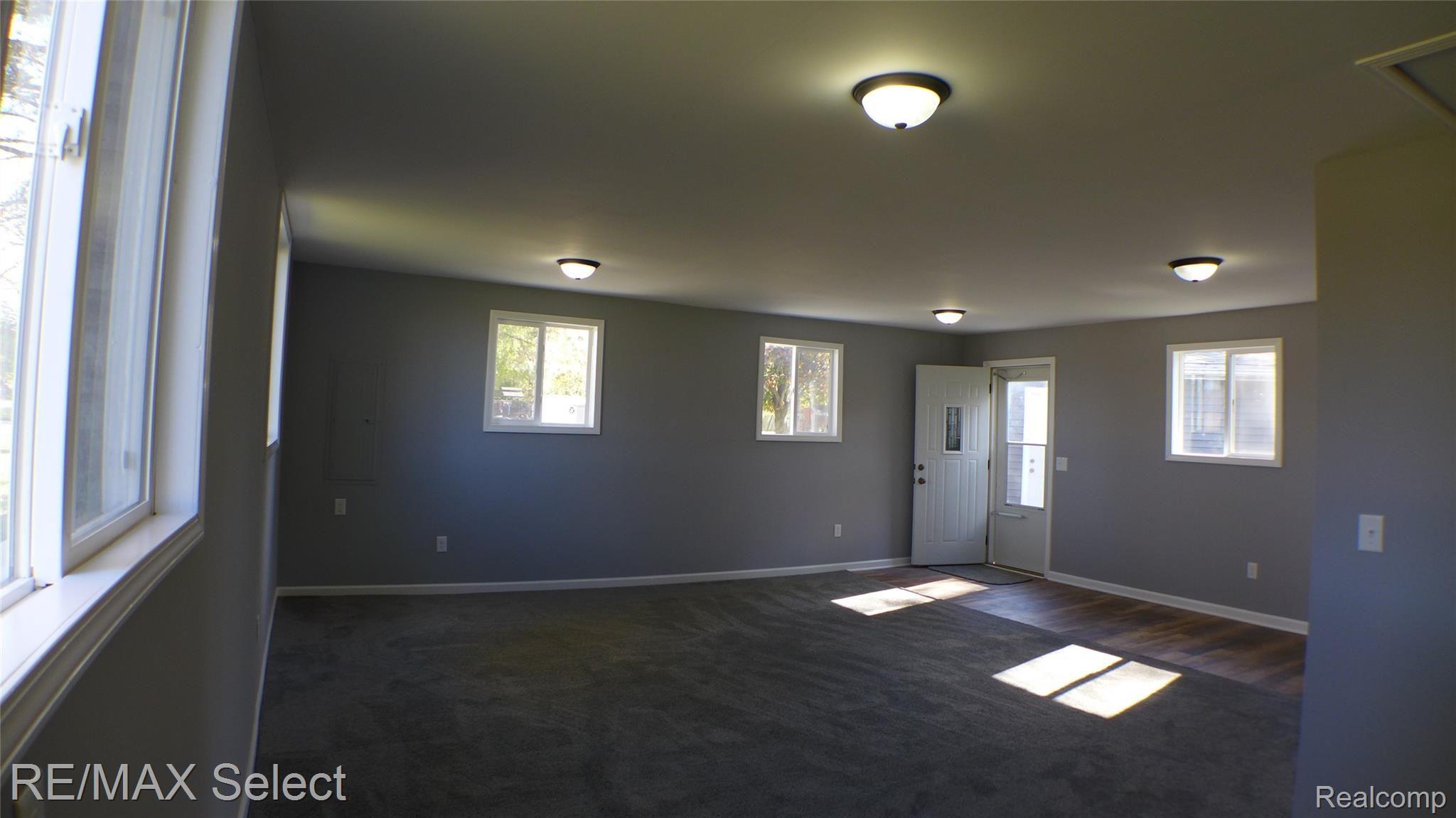 7159 West Mount Morris Road Flushing, MI 48433 - Photo 33 of 42 P1060444.JPG
