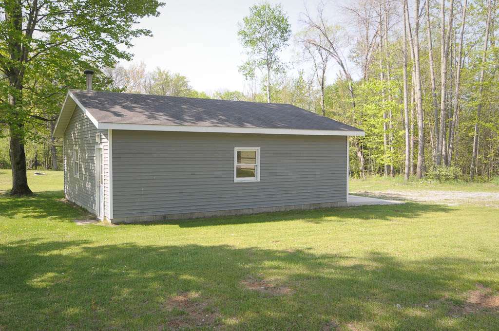 7645 West 50 Road Cadillac, MI 49601 - Photo 23 of 48 1864837-22.JPG