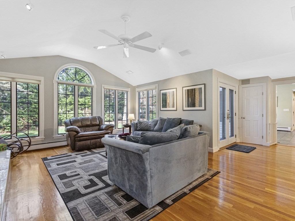 94 Evelyn Road Newton, MA 02468 - Photo 18 of 36