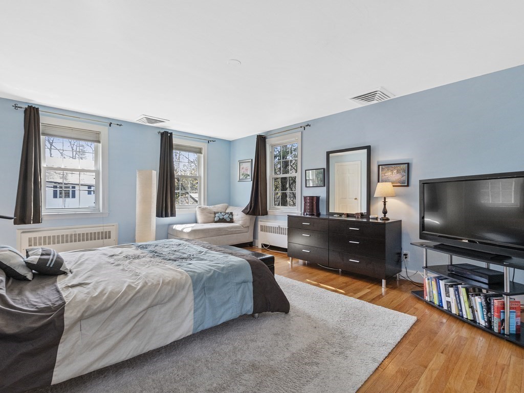 94 Evelyn Road Newton, MA 02468 - Photo 21 of 36